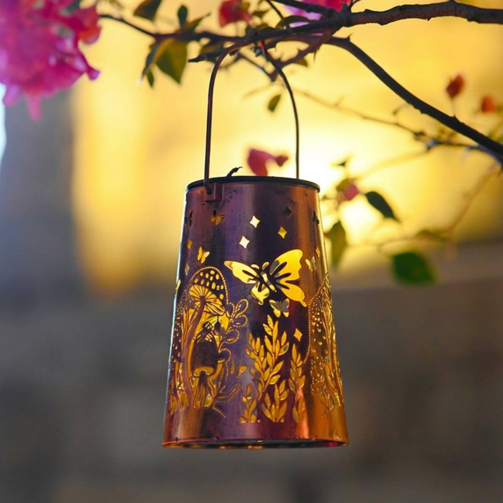Outdoor Lighting Battery Powered - 花柄ガーデンランタンパターンガーデン照明器具自動オン/オフ錬鉄製吊り下げ照明器具屋外照明耐候性