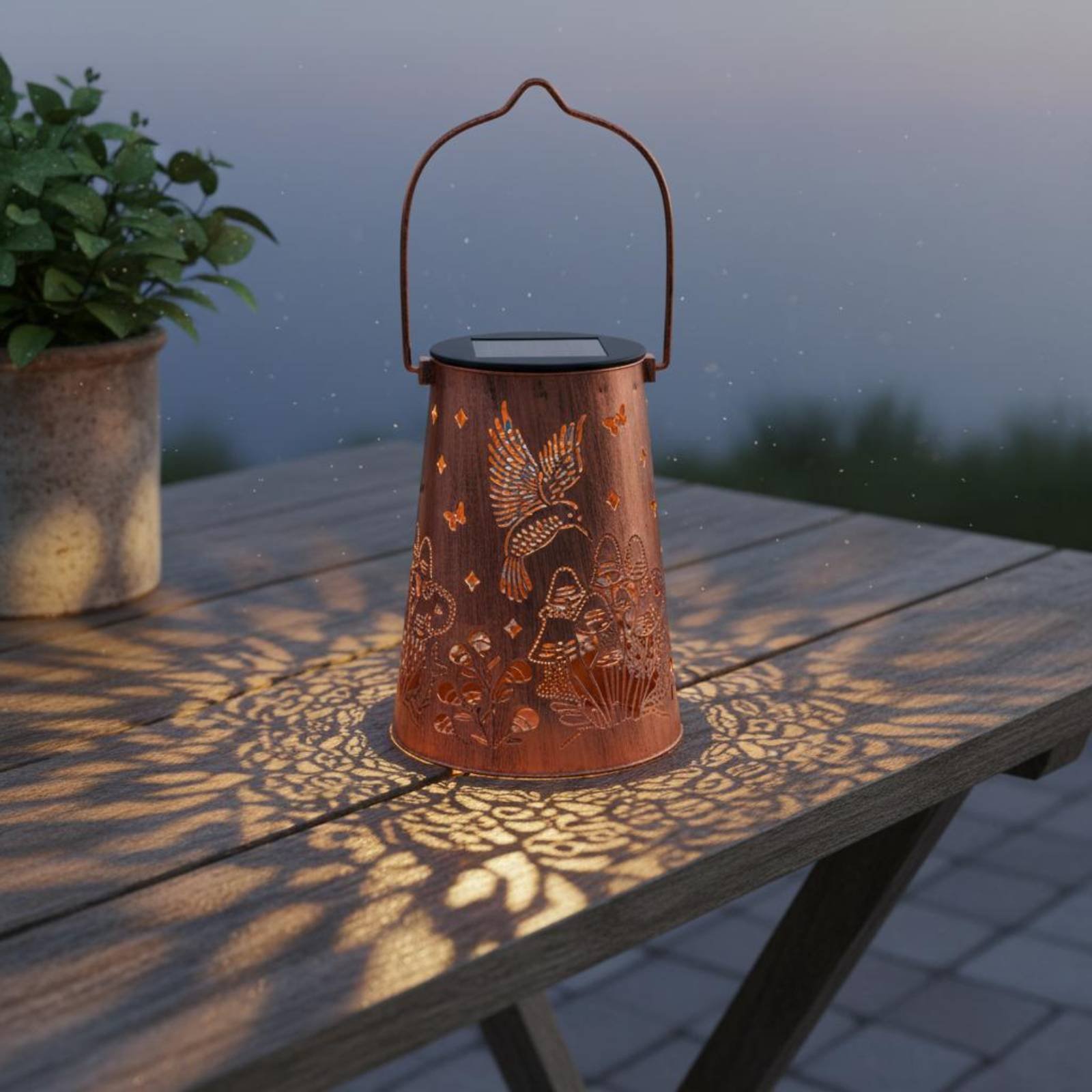 花柄ガーデンランタンパターンガーデン照明器具自動オン/オフ錬 - Outdoor Lighting Battery Powered のレビューと価格