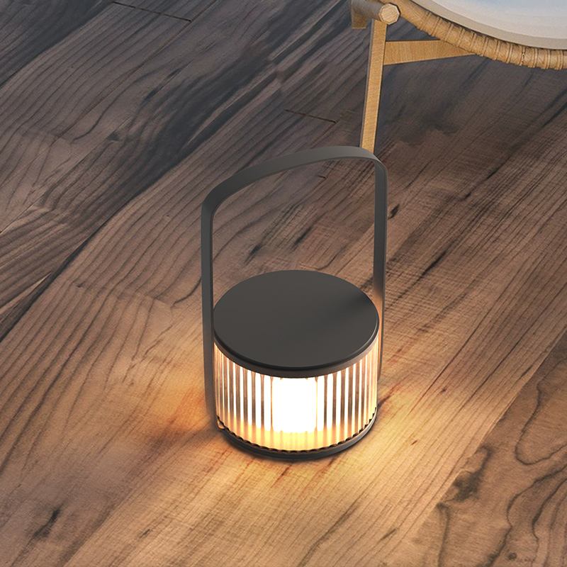 屋外充電式ポータブルアンビエントライトソーラー芝生ヴィラガー - Outdoor Lighting Portable のレビューと価格