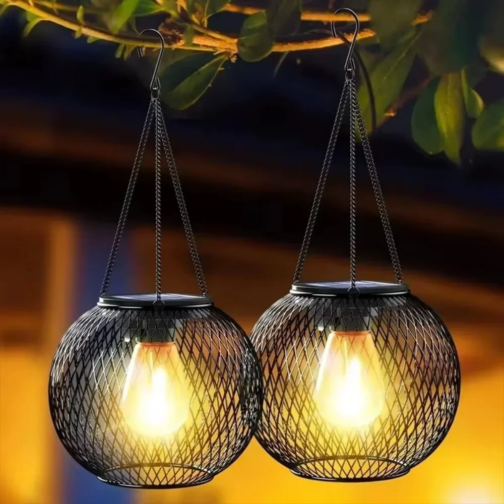 ソーラーランタン アイアンアート 屋外用 球形 吊り下げ式  - Outdoor Lighting Traditional のレビューと価格